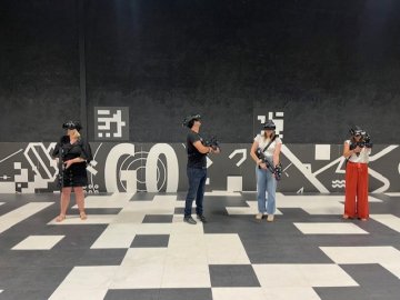Cohésion d’équipe en réalité virtuelle : les AMP plongent dans l’univers EVA
